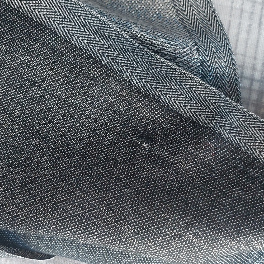 NWT Calvin Klein Metallic Scarf/ Wrap - Picture 5 of 5